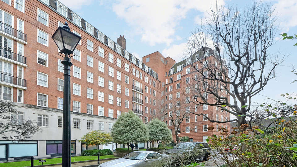 CRANMER COURT, WHITEHEADS GROVE, SW3