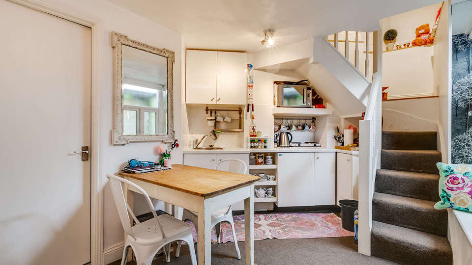 Vauxhall Grove, Vauxhall, SW8